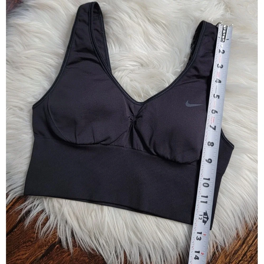 Nike Seamless Light Impact Sports Bra Black Women's Size Medium Removable Pads